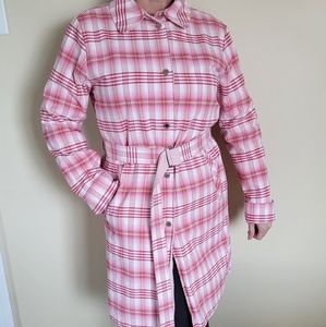 Reversible pink trench coat